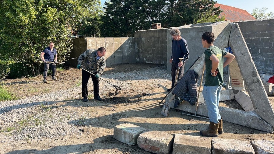 Lekker gewerkt aan de Bunker Zweemersdam in Oudelande