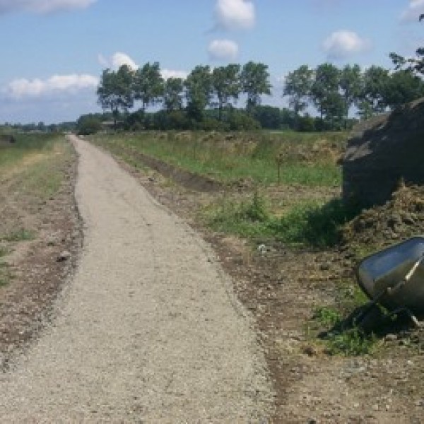 Hier zien we het laatste stukje naar de provinciale weg.