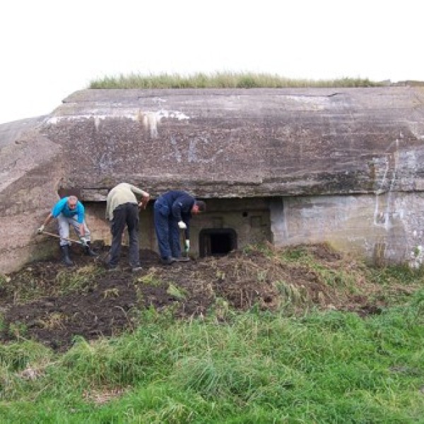 De bunker 631 ligt door de nieuwe rondweg mooi in het zicht.