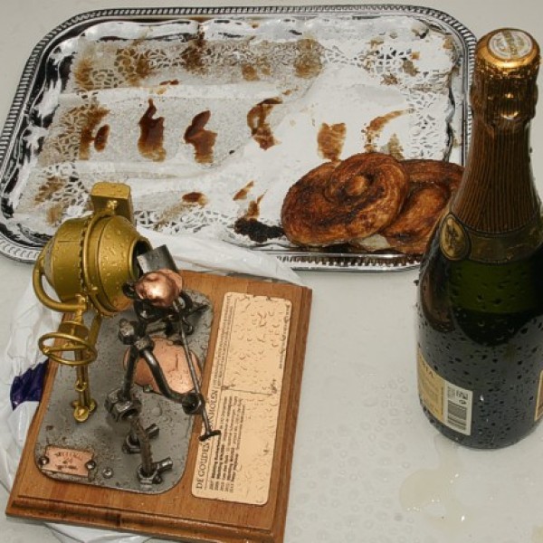 Met champagne en een kletsnatte Zeeuwse bolus werd de dag afgesloten.