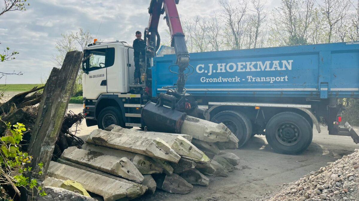 Strand obstakels verhuisd